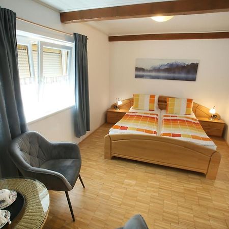 Winzerzimmer - Weingut Tinhof Kismarton Kültér fotó