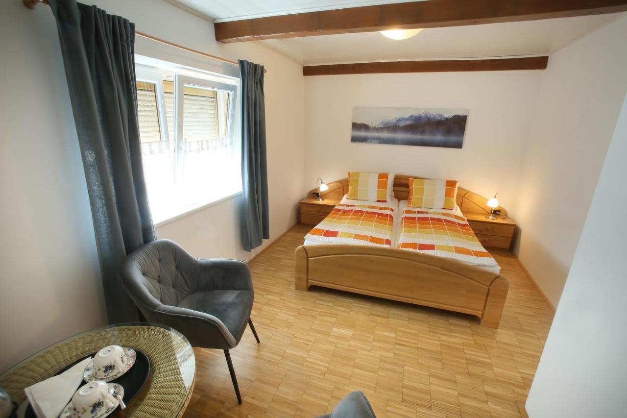 Winzerzimmer - Weingut Tinhof Kismarton Kültér fotó